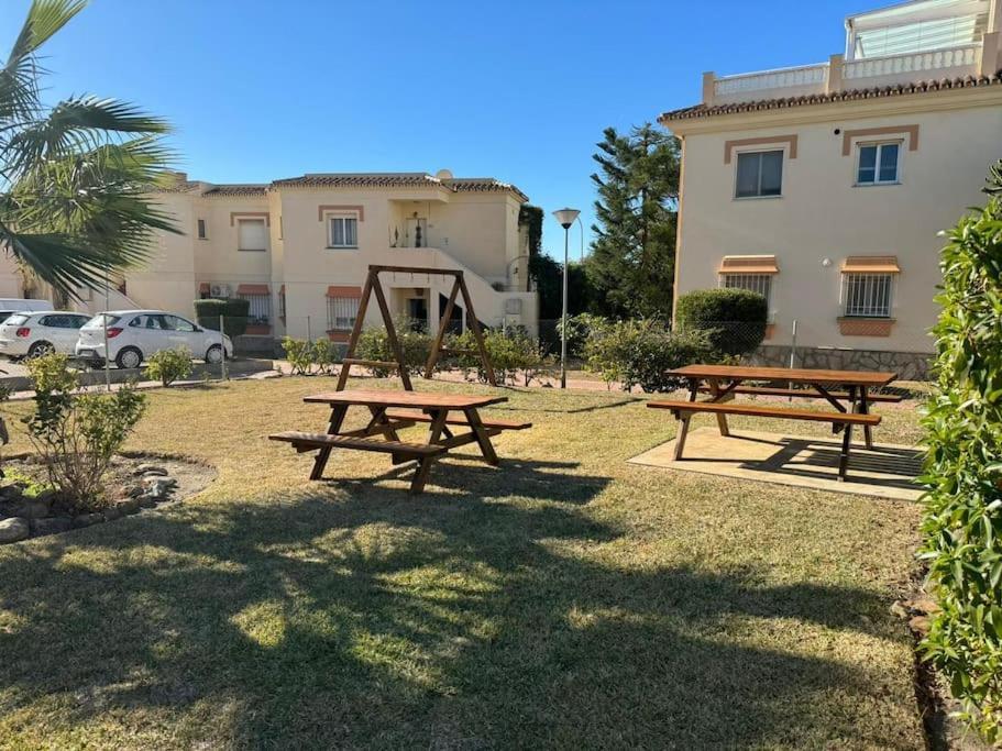 Nuevo Torrox Deluxe Beach & Piscina Kültér fotó